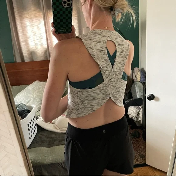 Lululemon Ultralight Tank
Open cross-back style 
Size 8 - Picture 3 of 6